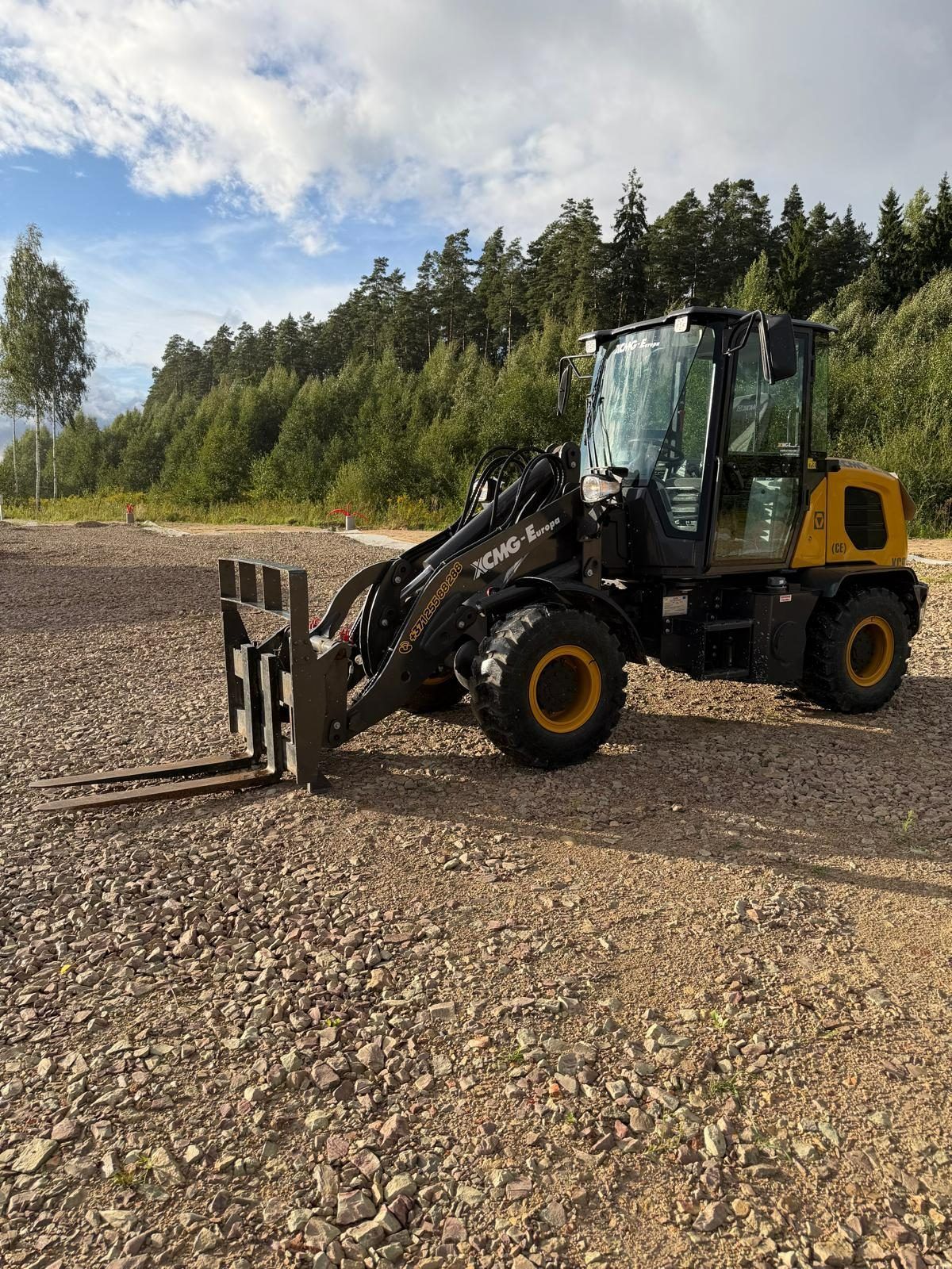 Frontālais iekrāvējs XCMG XC916E, 2025, celtspēja 1750 kg, Stage V